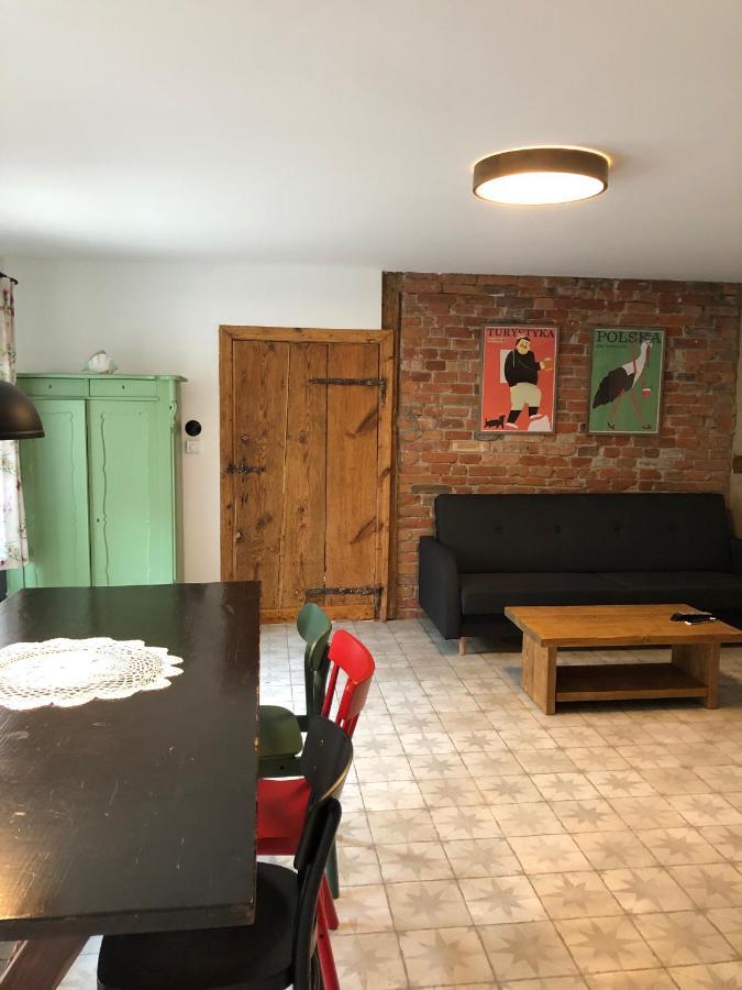 Spokojny Zaulek Ulinia Exteriör bild